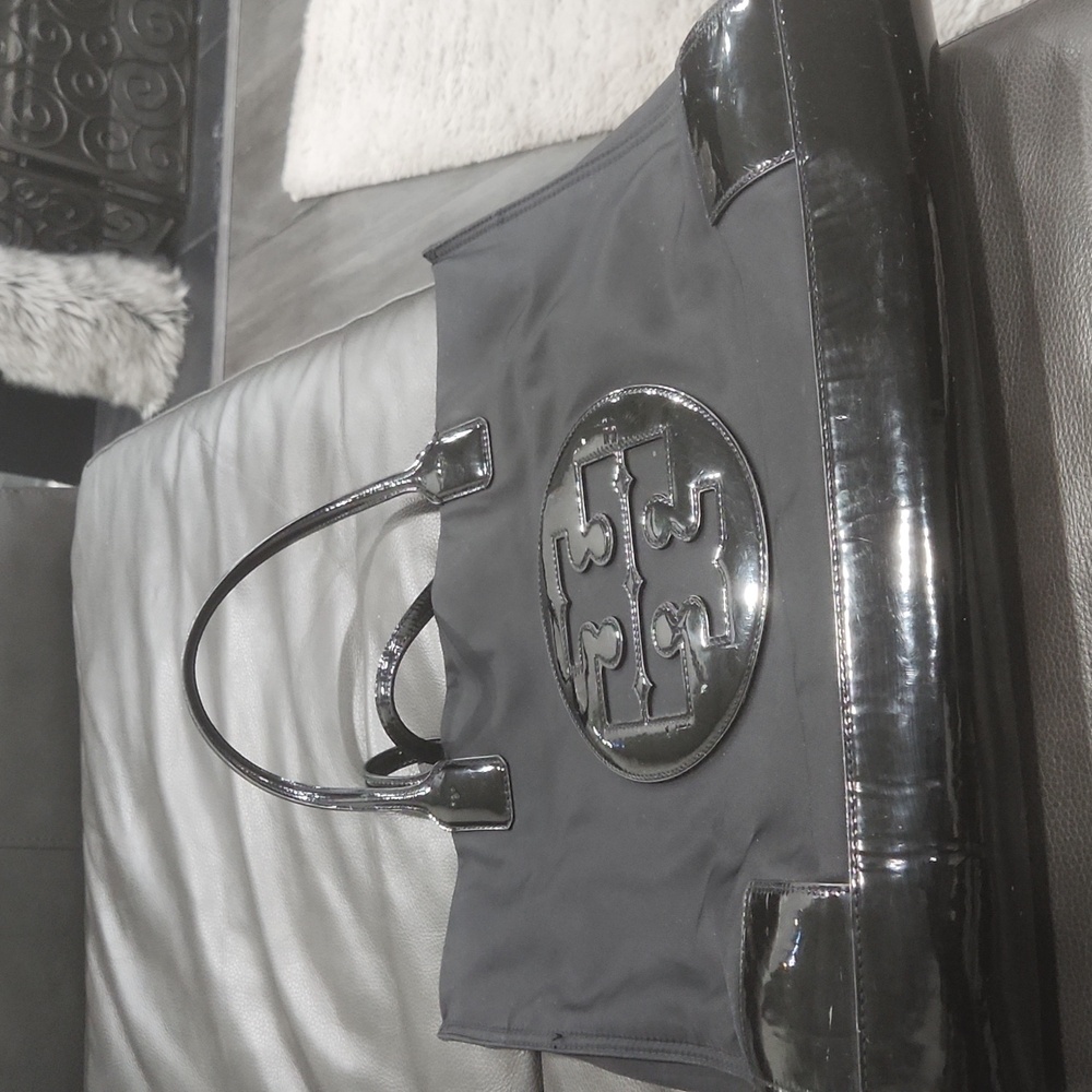 Tory Burch Patent Black Structured Tote Bag - Picture 2 of 12